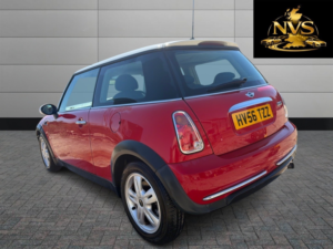 2006 MINI Hatch 1.6 Cooper Hatch in Red — image 5