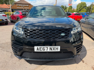 2017 Land Rover Range Rover Velar 2.0 D180 R-Dynamic Se SUV 5dr Diesel Auto 4WD Euro 6 (s/s) (180 Ps) in Black — image 5