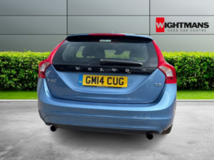 2014 Volvo V60 1.6 T3 Business Edition in Blue — image 6