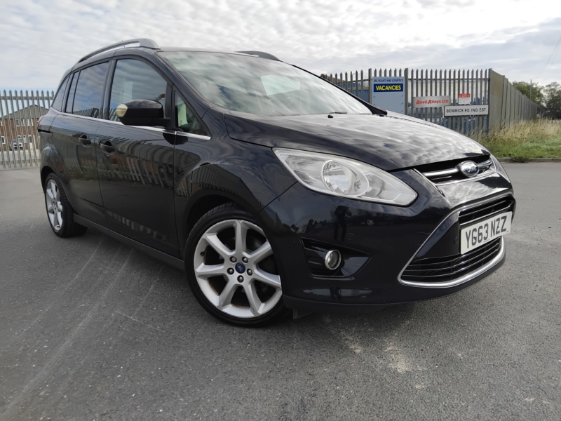 2013 Ford Grand C-Max 2.0 Tdci Titanium in Black — image 1