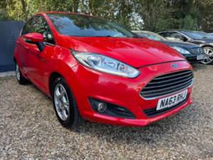 2013 Ford Fiesta 1.6 Tdci Econetic Titanium Euro 5 (s/s) 5dr in Red — image 4