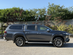 2020 Mitsubishi L200 2.2 Di-D Dc Barbarian X in Grey — image 2