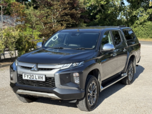 2020 Mitsubishi L200 2.2 Di-D Dc Barbarian X in Grey — image 4