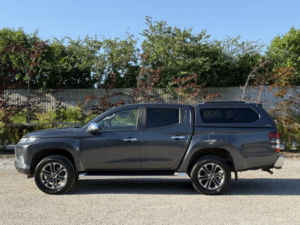 2020 Mitsubishi L200 2.2 Di-D Dc Barbarian X in Grey — image 5