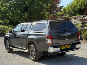 2020 Mitsubishi L200 2.2 Di-D Dc Barbarian X in Grey — image 6