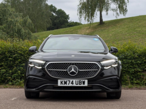 2024 Mercedes-Benz E Class 2.0 E300e 25.4kwh Amg Line (advanced) G-Tronic+ Euro 6 (s/s) 5dr in Black — image 2
