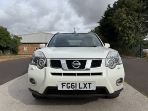 2011 Nissan X-Trail 2.0 Dci Tekna in White — image 2