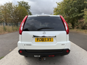 2011 Nissan X-Trail 2.0 Dci Tekna in White — image 6