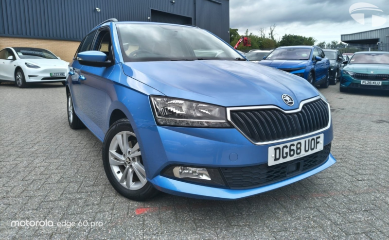 2018 Skoda Fabia 1.0 Tsi Se in Blue — image 1