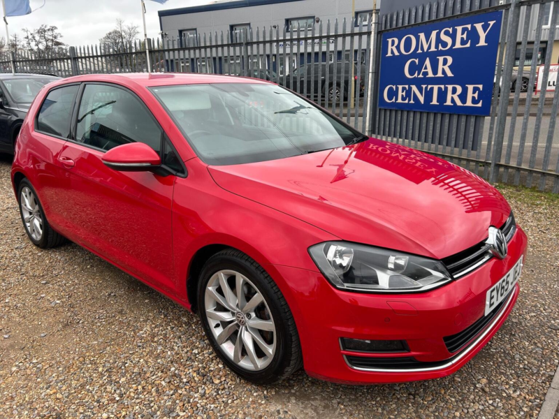 2015 Volkswagen Golf 1.4 Tsi Bluemotion Tech Act Gt Euro 6 (s/s) 3dr in Red — image 1