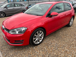 2015 Volkswagen Golf 1.4 Tsi Bluemotion Tech Act Gt Euro 6 (s/s) 3dr in Red — image 3