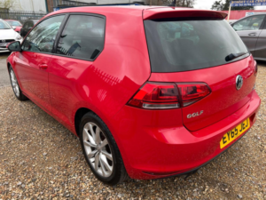 2015 Volkswagen Golf 1.4 Tsi Bluemotion Tech Act Gt Euro 6 (s/s) 3dr in Red — image 5