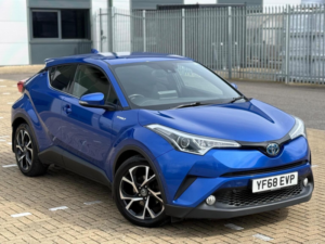 2018 Toyota C-Hr 1.8 Vvt-H Design CVT Euro 6 (s/s) 5dr in Blue — image 5
