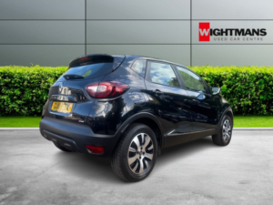 2018 Renault Captur 0.9 Expression+ Tce 90 in Black — image 5