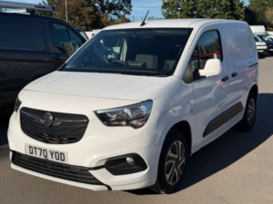 2021 Vauxhall Combo 1.5 Turbo D 2300 Sportive Panel Van 4dr Diesel Manual L1 H1 Euro 6 (100 Ps) in White — image 4