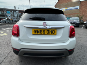 2016 Fiat 500x 1.6 Multijetii Cross Plus SUV 5dr Diesel Manual Euro 6 (s/s) (120 Ps) in White — image 4