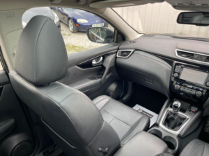 2016 Nissan Qashqai 1.5 Dci Tekna 2WD Euro 6 (s/s) 5dr in Black — image 3