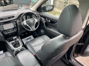 2016 Nissan Qashqai 1.5 Dci Tekna 2WD Euro 6 (s/s) 5dr in Black — image 5