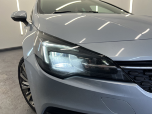2019 Vauxhall Astra 1.5 Turbo D Sri Vx Line Nav in Silver — image 3