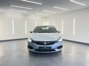 2019 Vauxhall Astra 1.5 Turbo D Sri Vx Line Nav in Silver — image 4