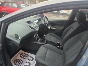 2010 Ford Fiesta 1.4 Tdci Titanium in Blue — image 5