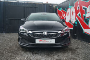 2017 Vauxhall Astra 1.4i Turbo Sri Vx Line Hatchback 5dr Petrol Manual Euro 6 (150 Ps) in Black — image 4