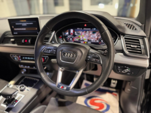 2020 Audi Q5 2.0 Tdi 40 S Line S Tronic Quattro Euro 6 (s/s) 5dr in Black — image 2