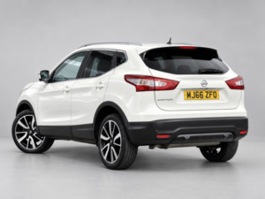 2016 Nissan Qashqai 1.5 Dci Tekna in White — image 2