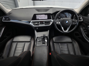 2019 BMW 3 Series 2.0 320i Sport Saloon in White — image 2