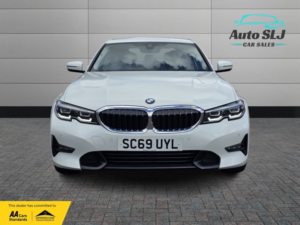 2019 BMW 3 Series 2.0 320i Sport Saloon in White — image 5