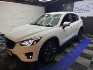2016 Mazda Cx-5 2.2 Skyactiv-D Sport Nav in White — image 6