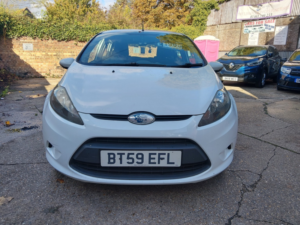 2010 Ford Fiesta 1.3 Edge in White — image 3