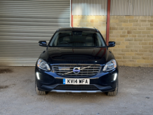 2014 Volvo Xc60 2.4 D5 Se Lux Nav in Black — image 2