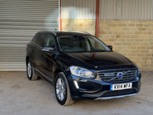 2014 Volvo Xc60 2.4 D5 Se Lux Nav in Black — image 3