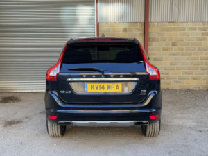 2014 Volvo Xc60 2.4 D5 Se Lux Nav in Black — image 6