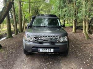 2013 Land Rover Discovery 4 3.0 Sd V6 Auto 4x4 5dr in Grey — image 3