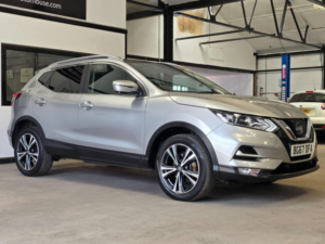2017 Nissan Qashqai 1.2 Dig-T N-Connecta Euro 6 (s/s) 5dr in Silver — image 3