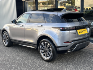 2024 Land Rover Range Rover Evoque 2.0 D200 Mhev Dynamic Se Automatic in Grey — image 3