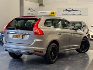 2015 Volvo Xc60 2.0 Se Lux D4 in Gold — image 6