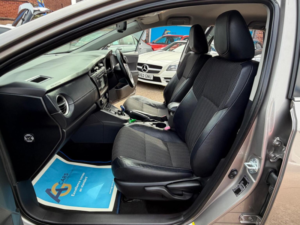 2014 Toyota Auris 1.8 Vvt-H Excel Touring Sports CVT Euro 5 (s/s) 5dr in Bronze — image 3