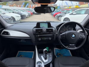 2015 BMW 1 Series 2.0 120d Blueperformance Se Auto Euro 6 (s/s) 5dr in Silver — image 2