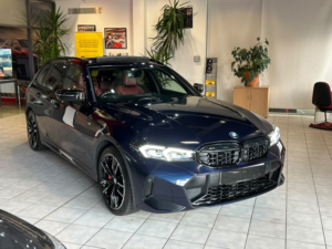 2023 BMW 3 Series 3.0 M340i Xdrive Touring in Blue — image 2