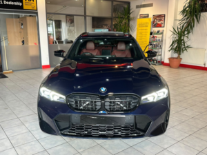 2023 BMW 3 Series 3.0 M340i Xdrive Touring in Blue — image 4