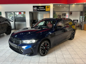 2023 BMW 3 Series 3.0 M340i Xdrive Touring in Blue — image 5