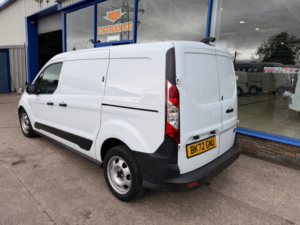 2022 Ford Transit Connect 1.5 250 Ecoblue Leader Panel Van 5dr Diesel Manual L2 Euro 6 100 Ps in White — image 5