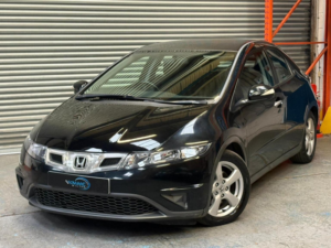 2010 Honda Civic 2.2 I-Ctdi Se 5dr in Black — image 5