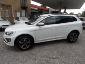 2015 Volvo Xc60 2.0 R-Design D4 in White — image 4