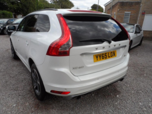 2015 Volvo Xc60 2.0 R-Design D4 in White — image 5