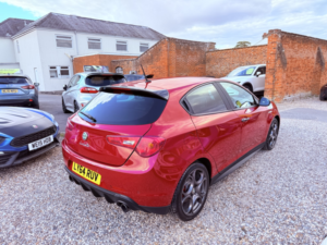 2014 Alfa Romeo Giulietta 1.8 Giulietta 1750 Tbi 240 Bhp Alfa Tct Q.v. in Red — image 6