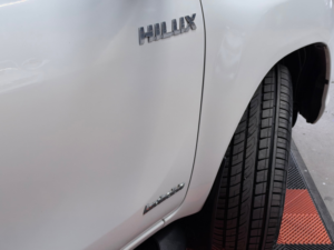 2020 Toyota Hilux 2.4 D-4d Invincible Pickup Double Cab 4dr Diesel Auto 4WD Euro 6 (s/s) (tss) (150 Ps) in White — image 6